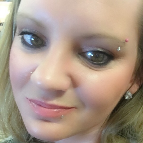 Meet your Posher, Samantha - Picture 1 of 1